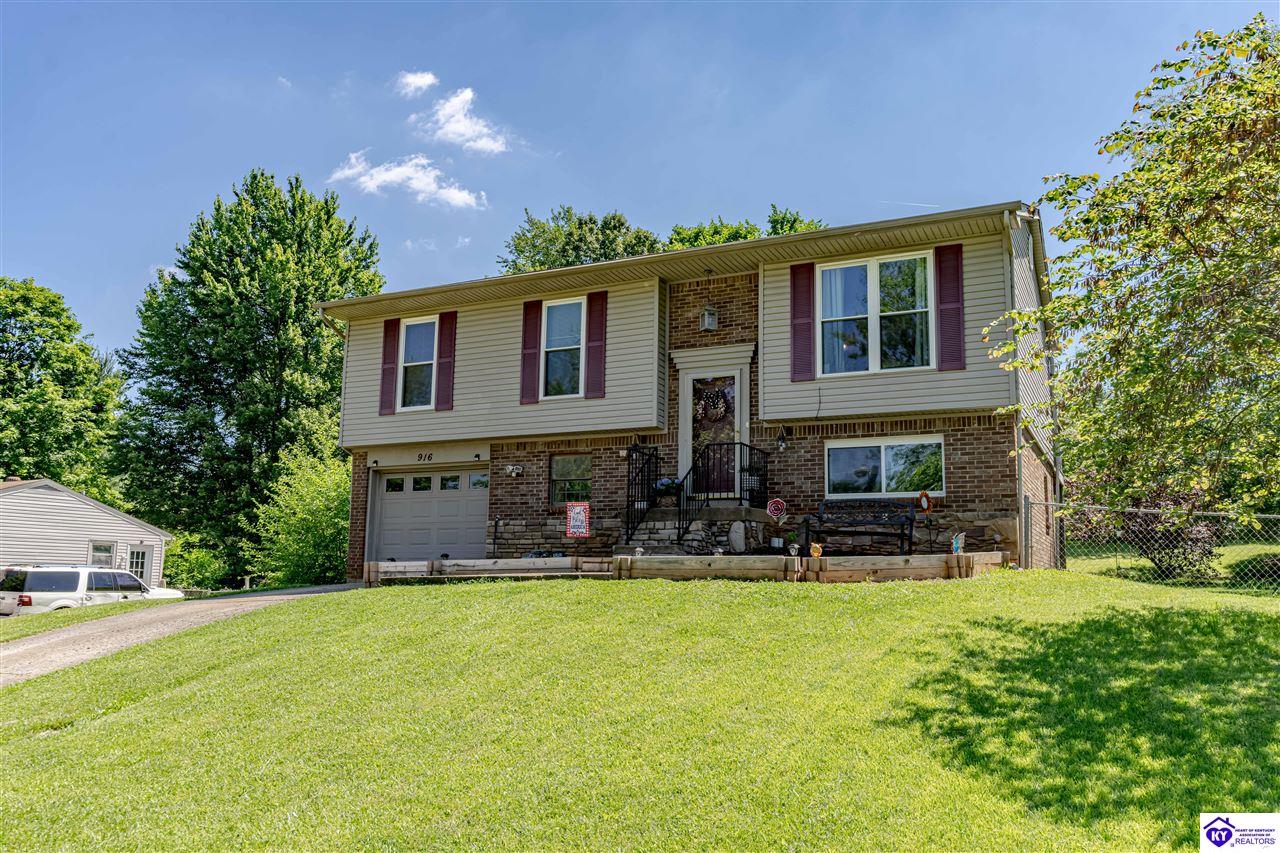 916 Greenway Drive photo 1