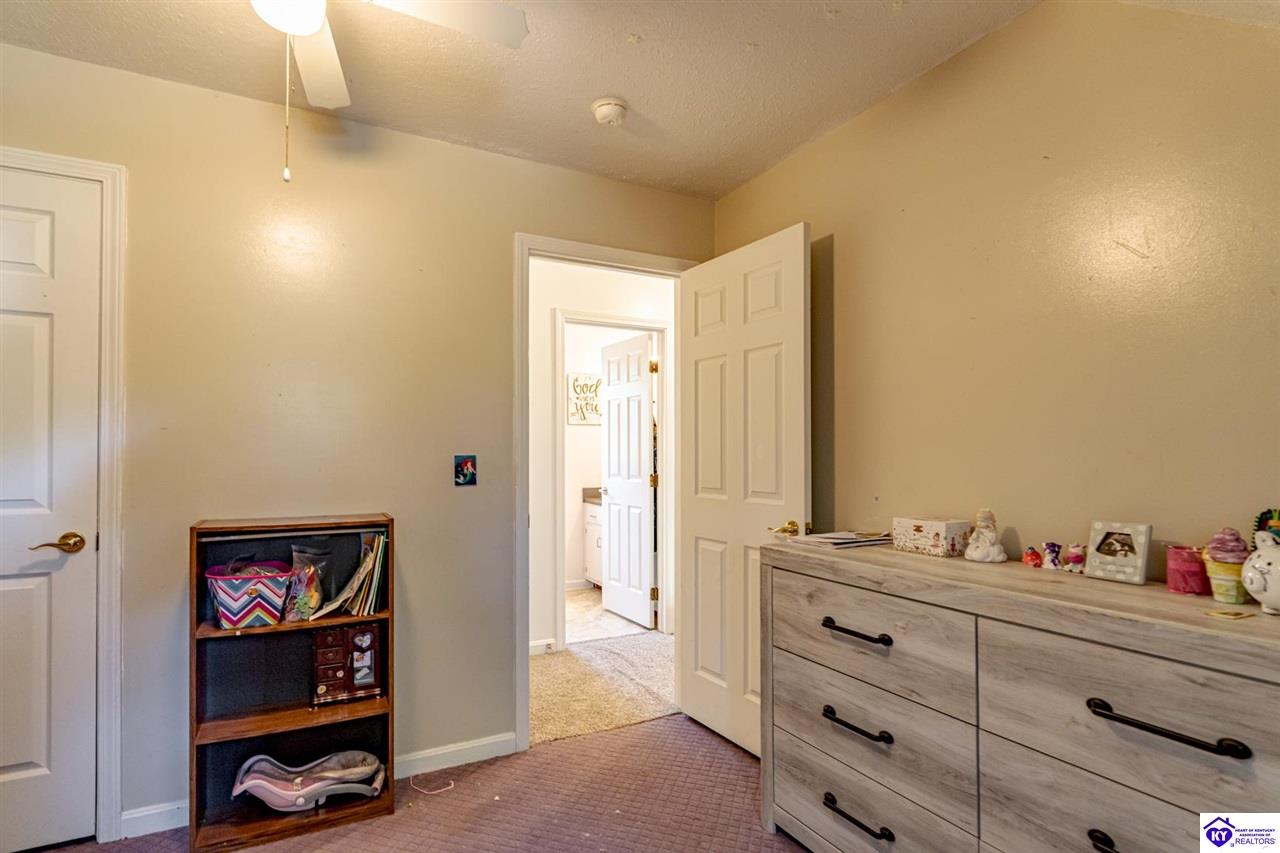2050 Hill Street photo 16