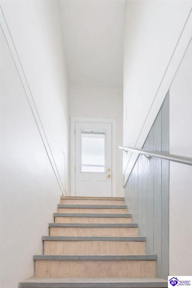 505 Henry Street photo 17