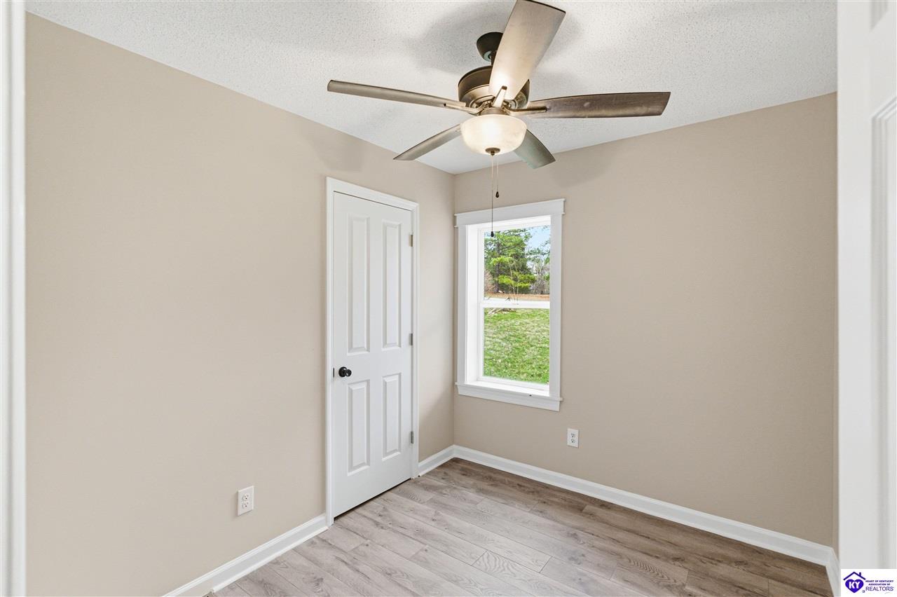 175 Gumwell Road photo 19