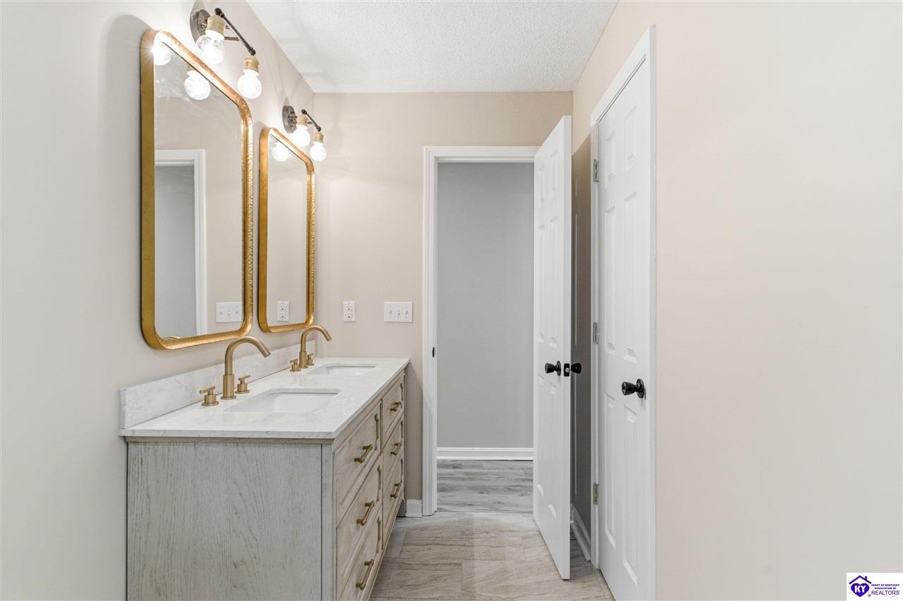 175 Gumwell Road photo 22