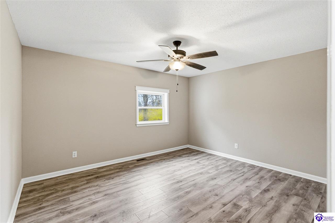 175 Gumwell Road photo 24