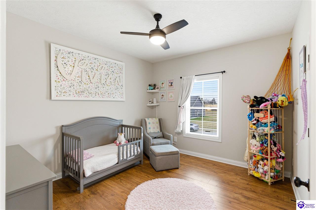 124 Aiden Lane photo 14