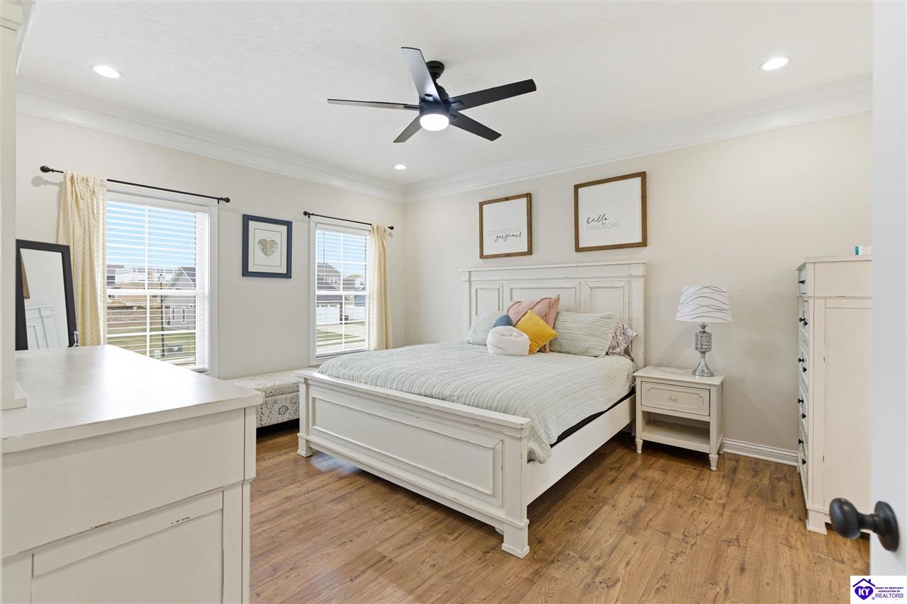 124 Aiden Lane photo 16