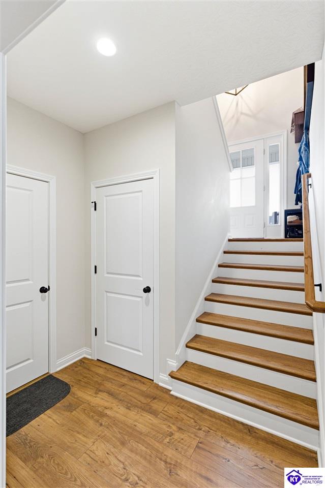 124 Aiden Lane photo 21