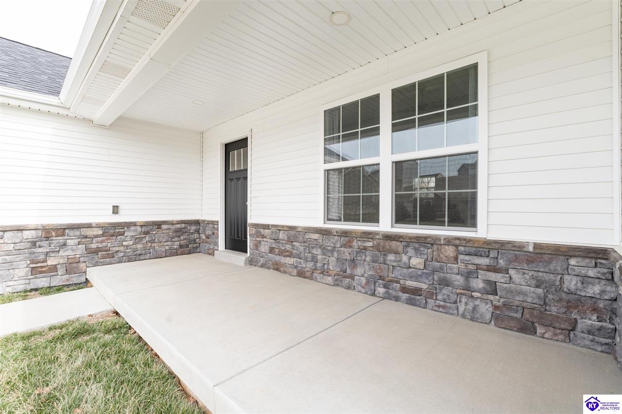 138 Sawgrass Avenue photo 2