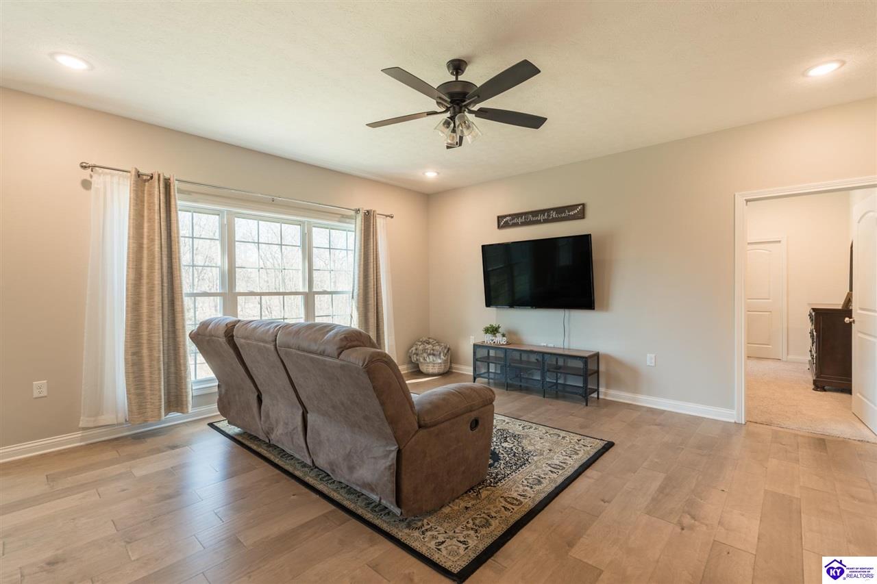 125 Dupree Court photo 17