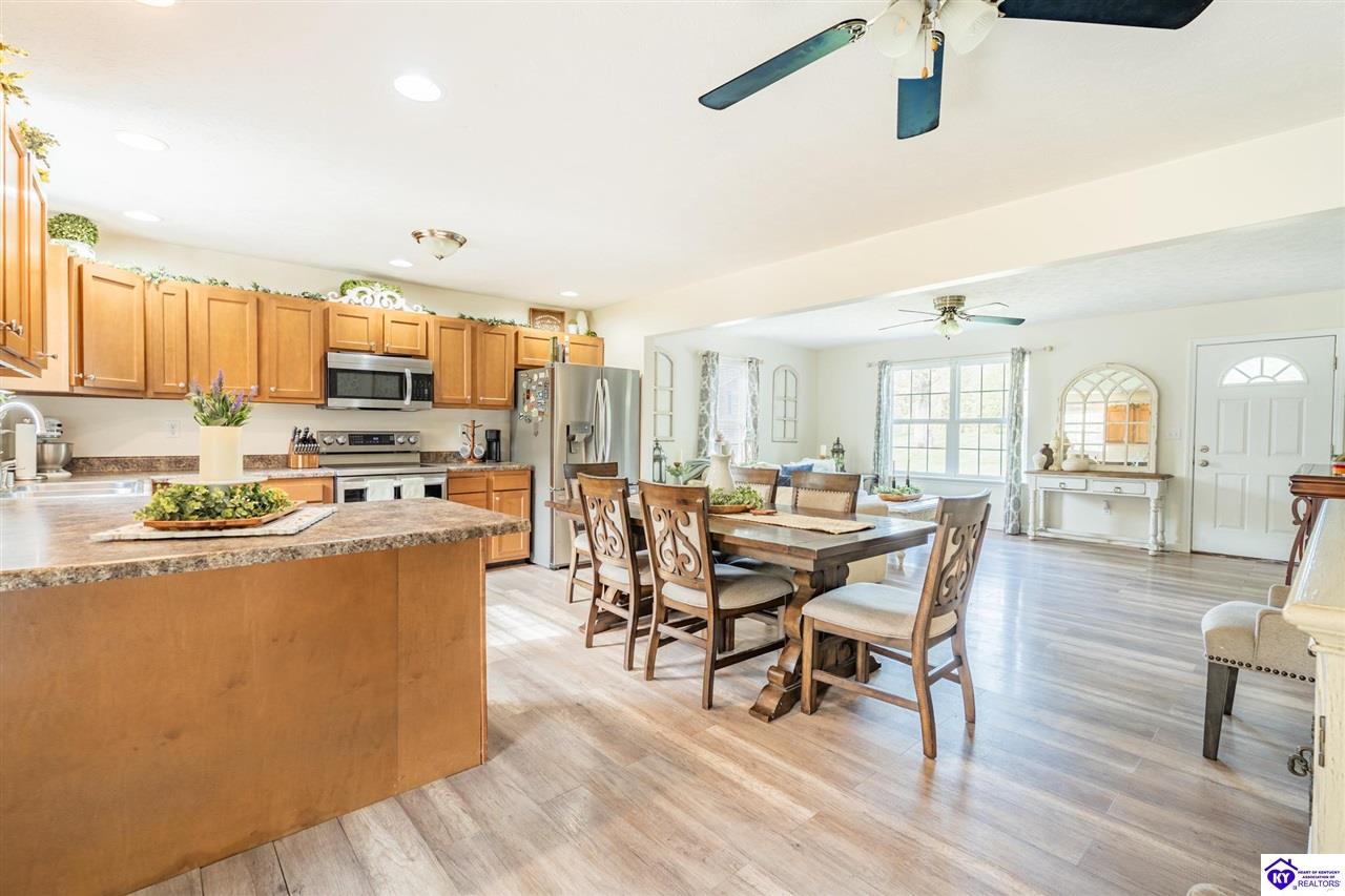 1122 Garrett Road photo 11