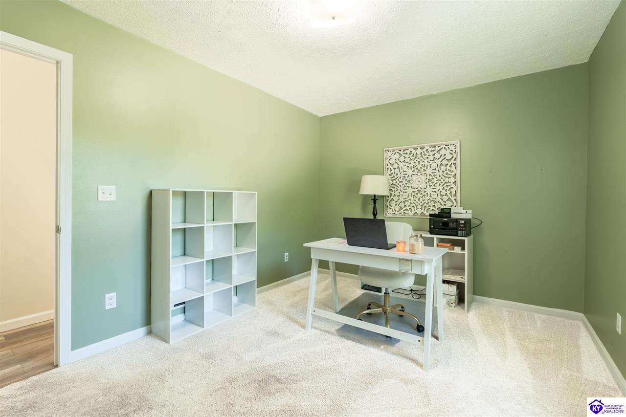 1122 Garrett Road photo 16