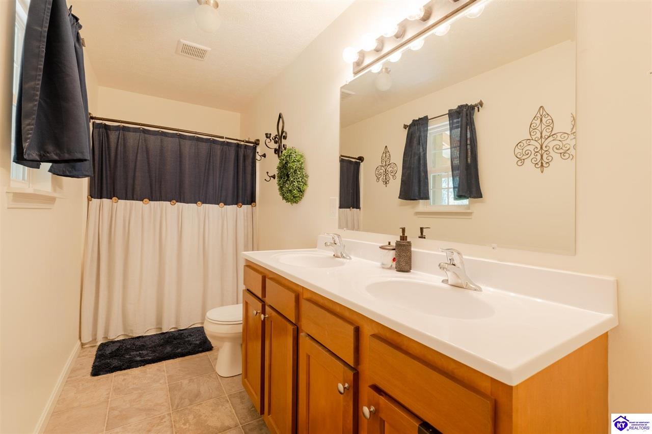 1122 Garrett Road photo 19