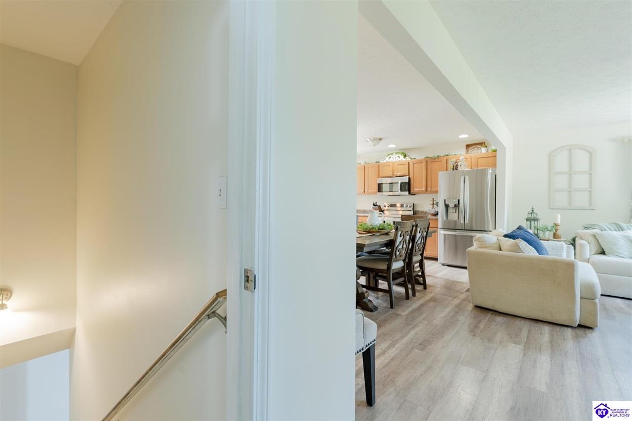 1122 Garrett Road photo 20