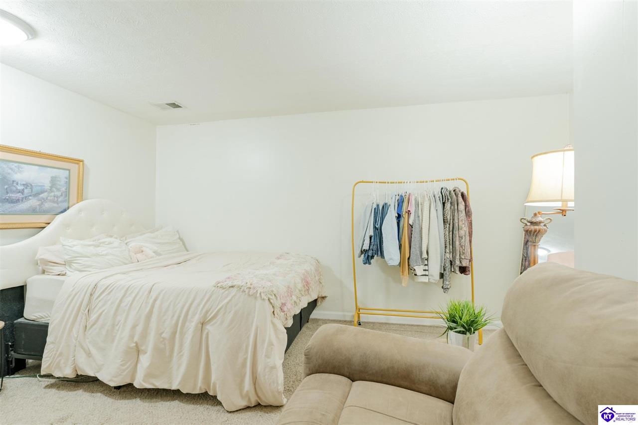 1122 Garrett Road photo 24