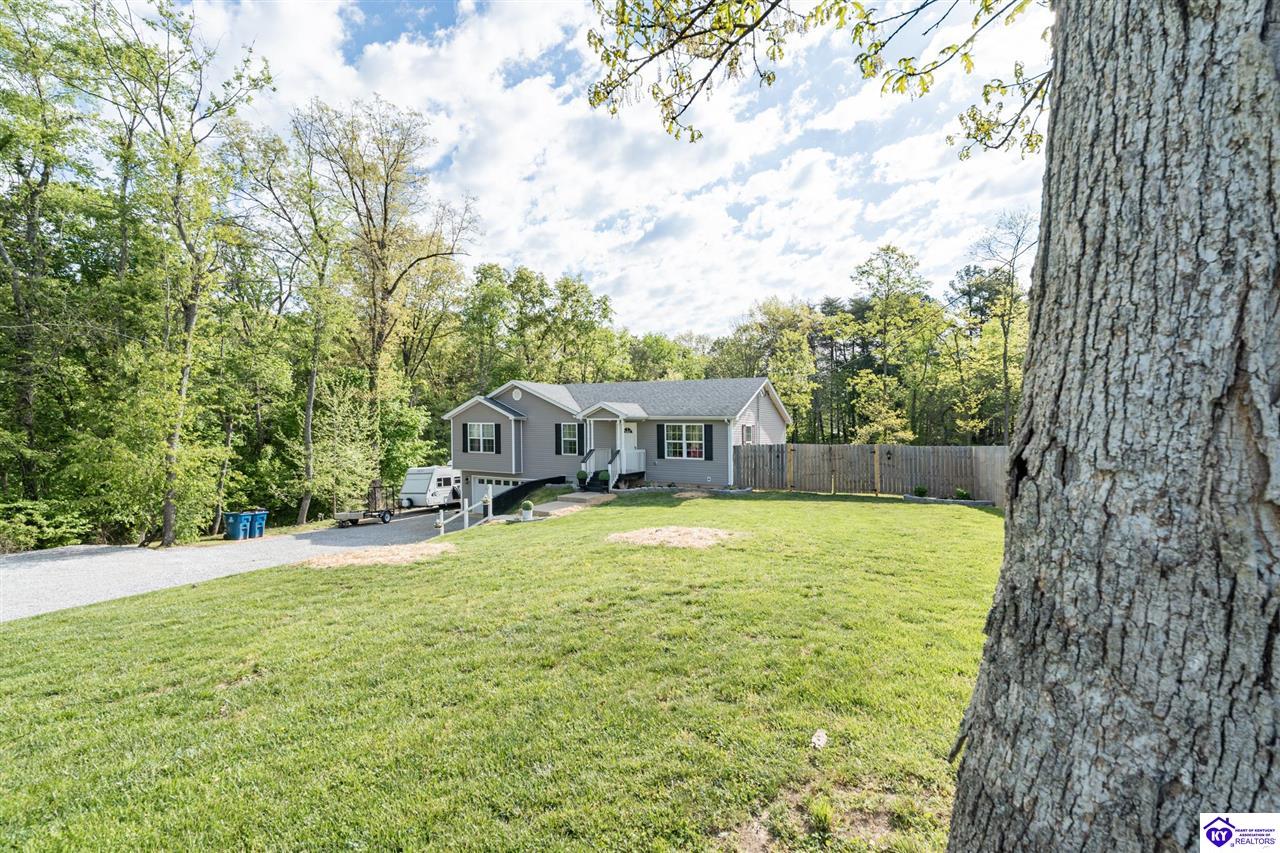1122 Garrett Road photo 3