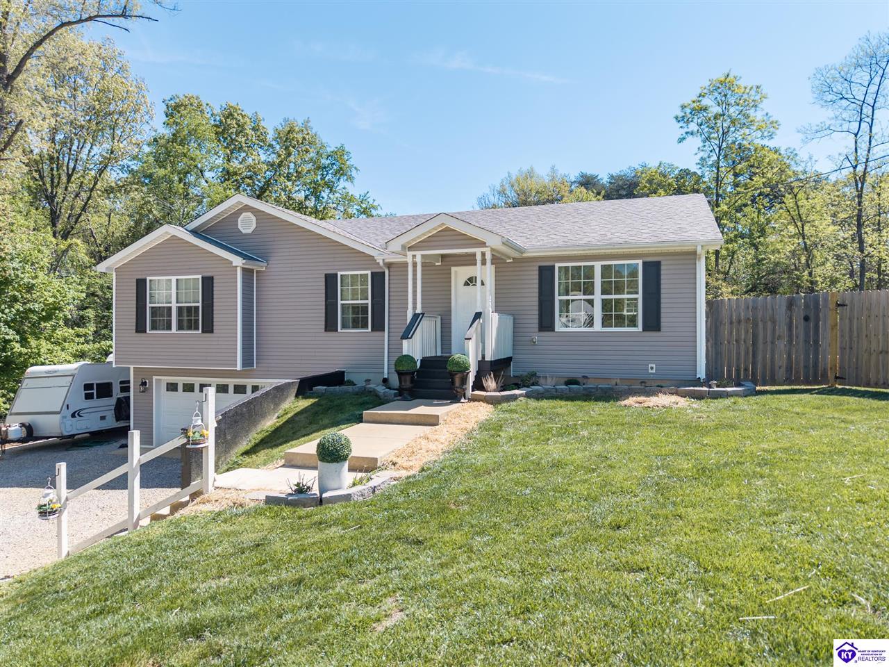 1122 Garrett Road photo 5
