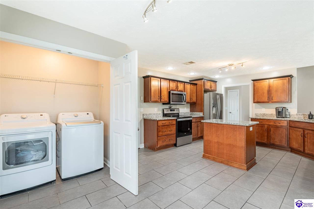 216 S Rushmore Drive photo 13