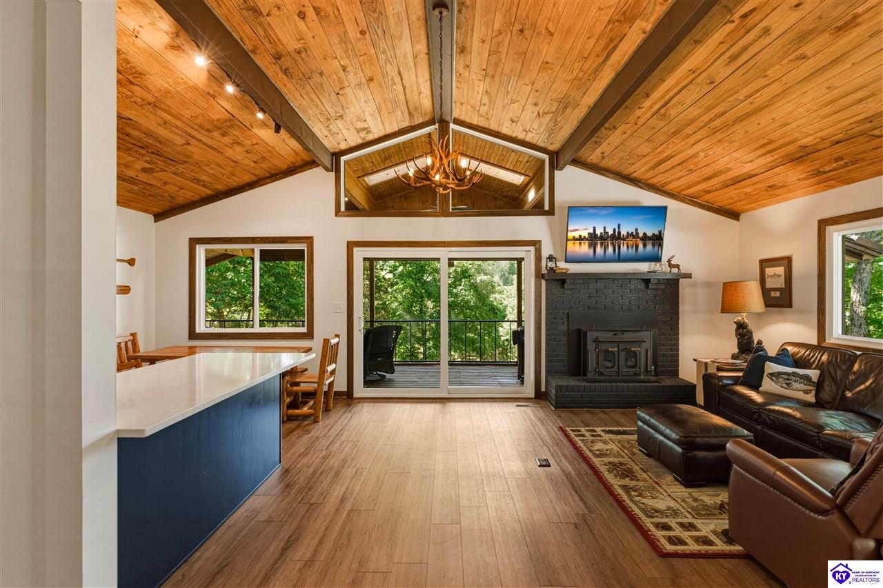 73 Hawthorne Court photo 12