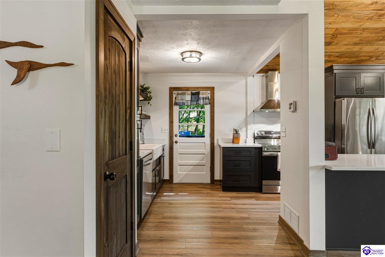 73 Hawthorne Court photo 18