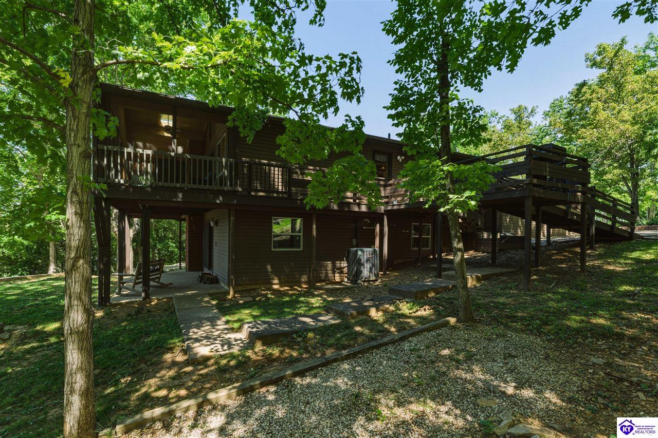 73 Hawthorne Court photo 3
