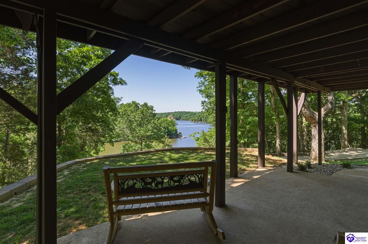 73 Hawthorne Court photo 9