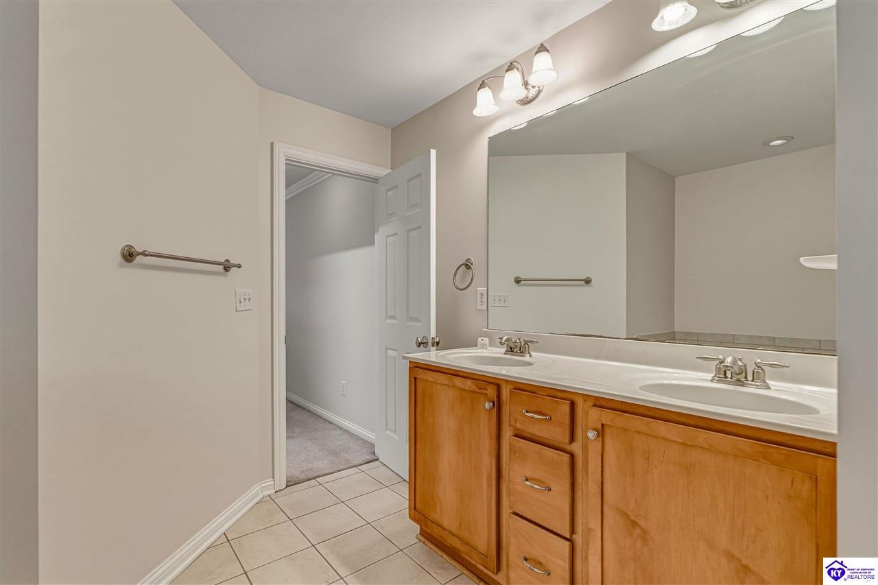 102 A Legacy Court photo 27
