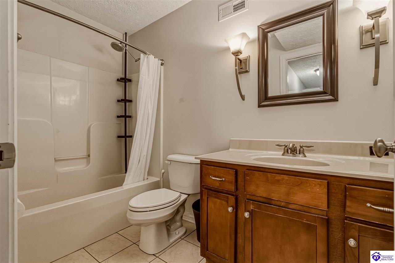 102 A Legacy Court photo 33