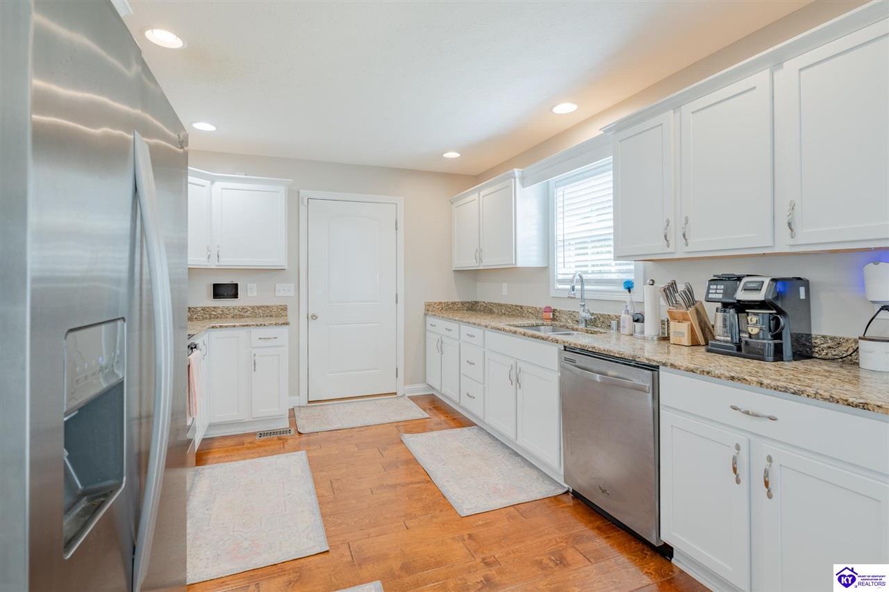 200 Riley Way photo 12