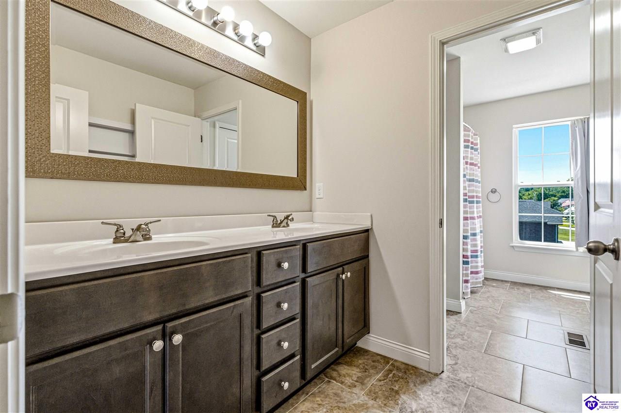 404 Lambrusco Way photo 30