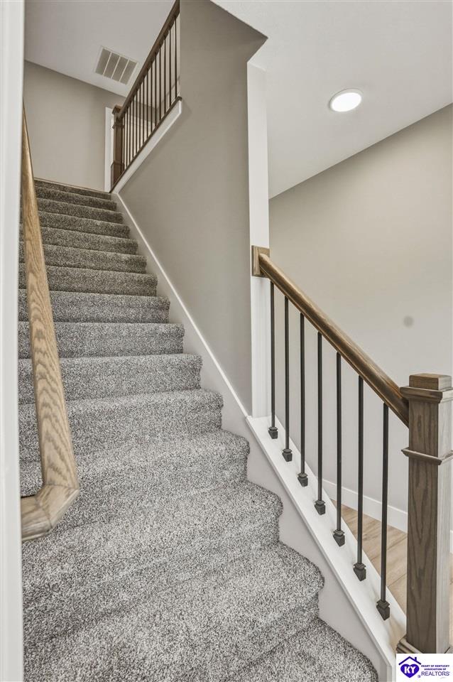 37 D Wayne Circle photo 19