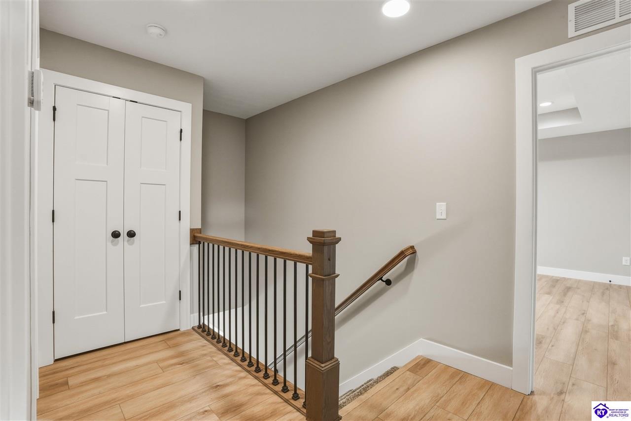 37 D Wayne Circle photo 20