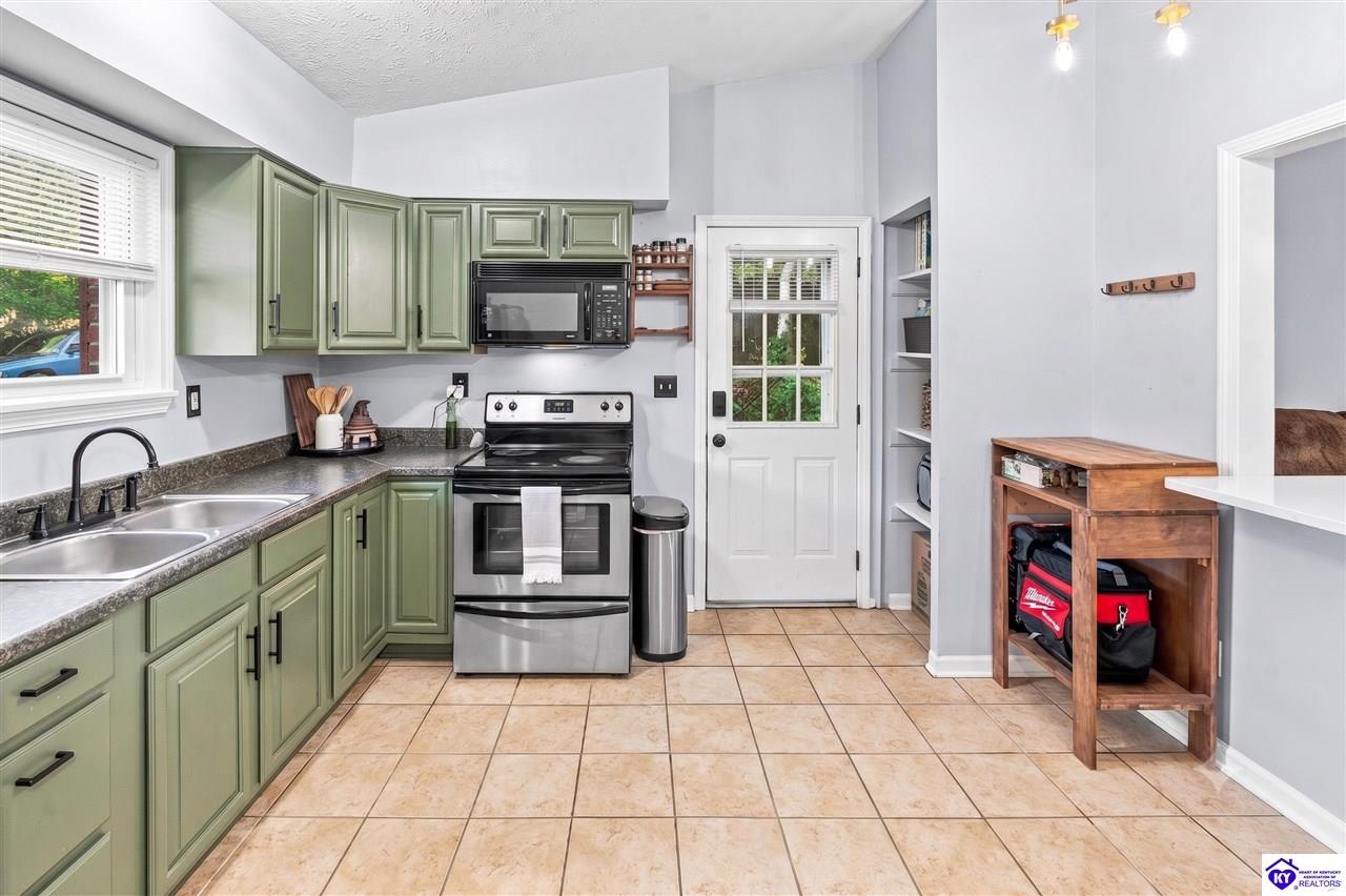 148 Vonda Court photo 6