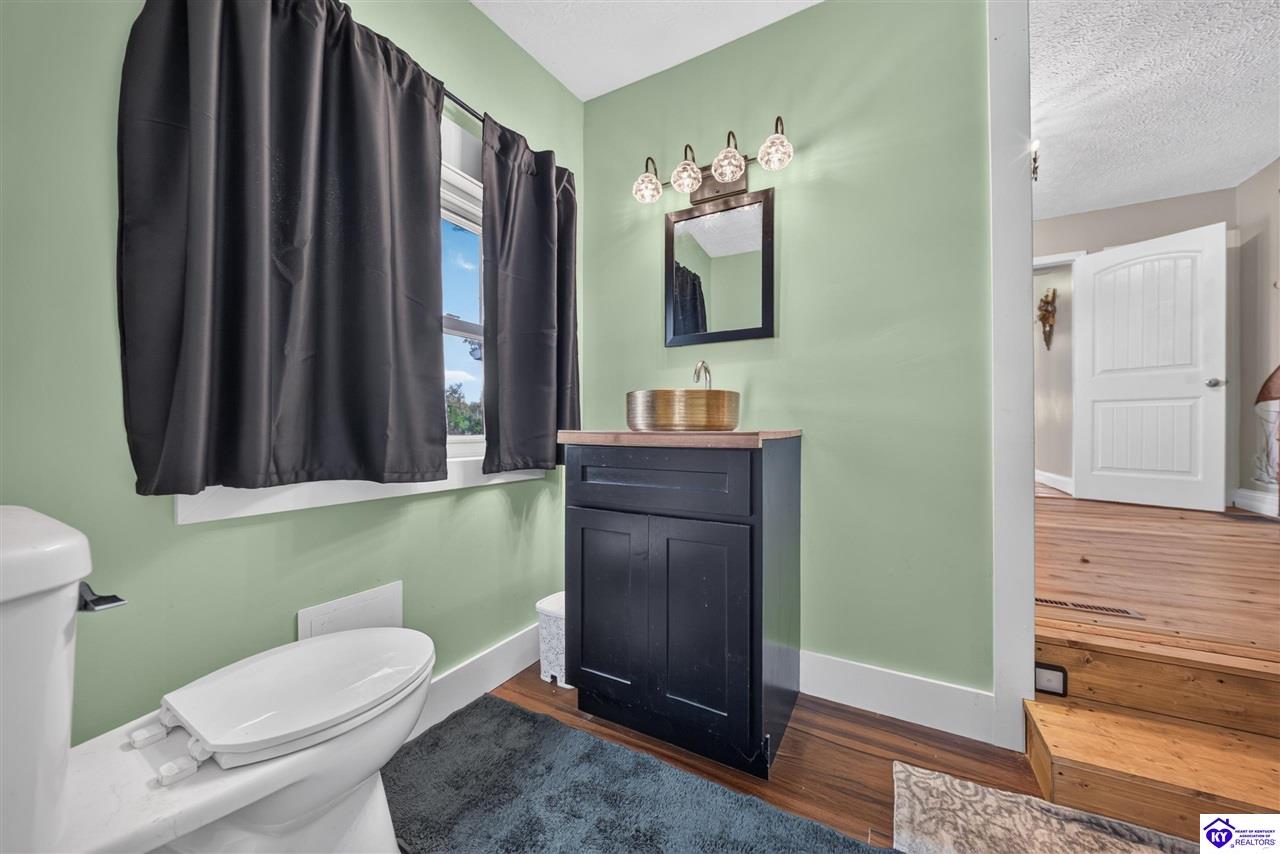 4506 Oak Hill rd photo 17