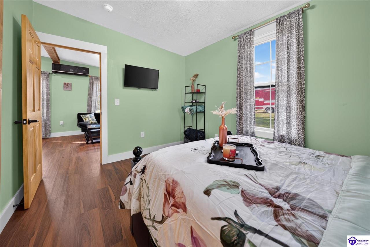 4506 Oak Hill rd photo 20