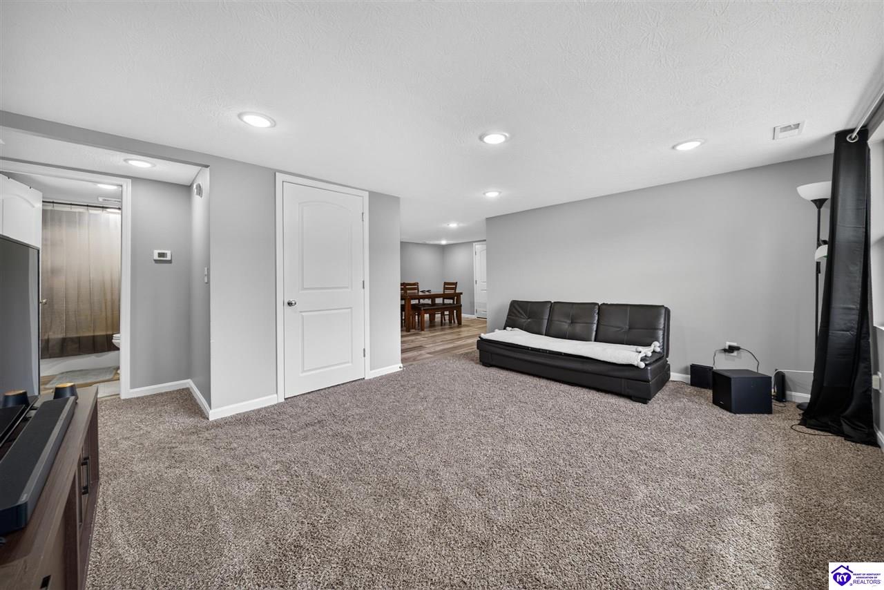 1107 Wooddale Road photo 2