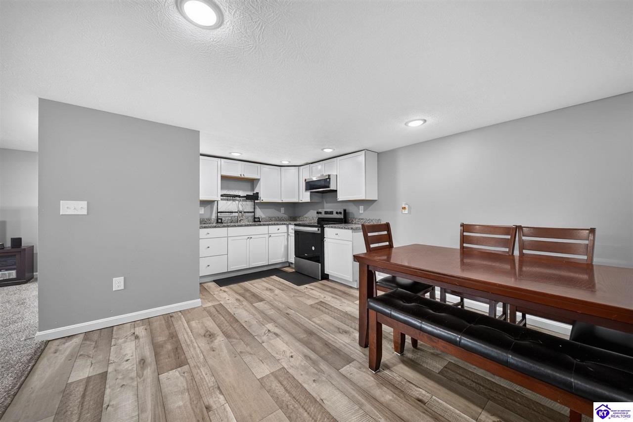 1107 Wooddale Road photo 5