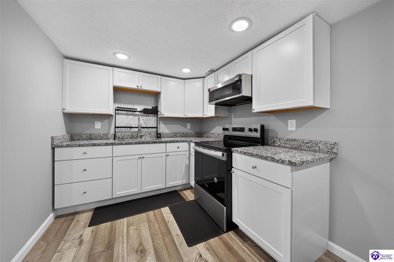 1107 Wooddale Road photo 6