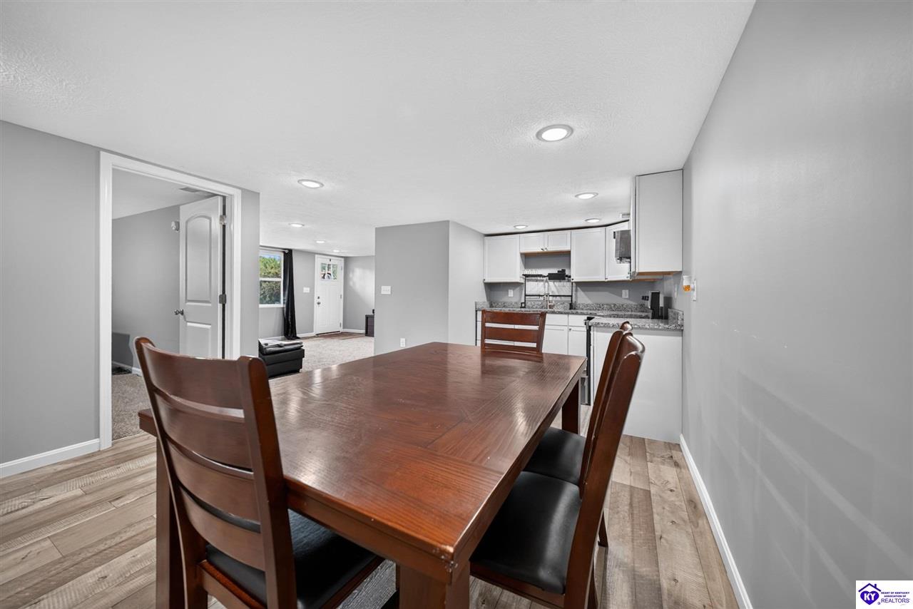 1107 Wooddale Road photo 7