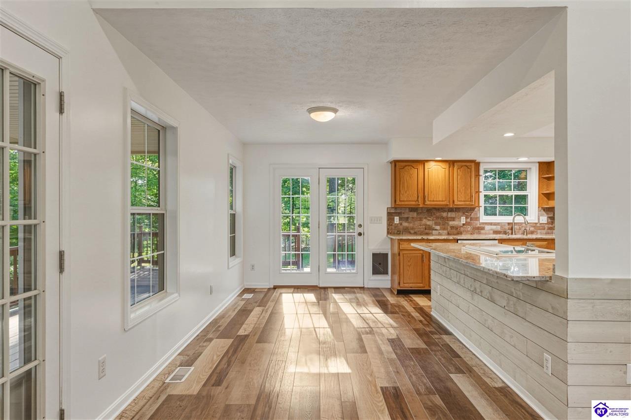 124 Mockingbird Road photo 9