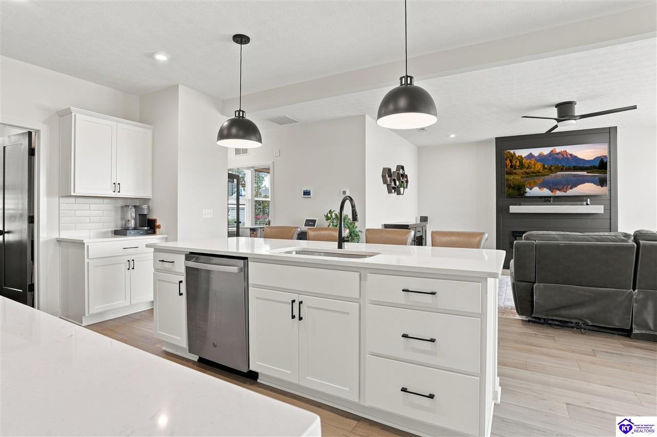 215 Stargaze Drive photo 7