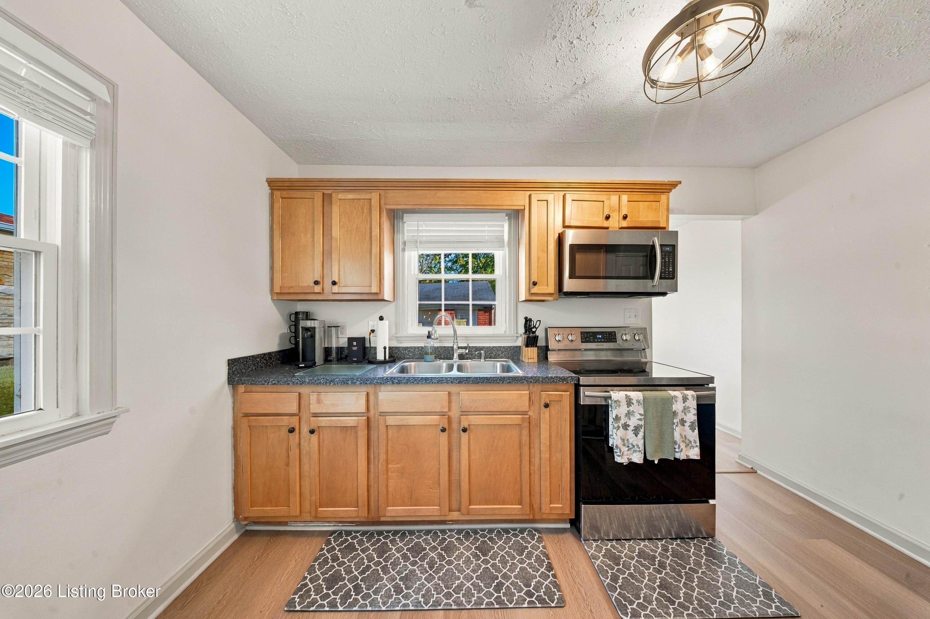 7707 Dingle Dell Rd photo 9